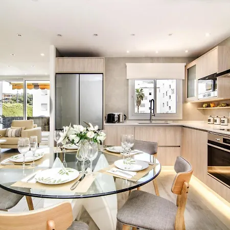 Spaces Oasis Suites- 4 Bedroom, 4 Ensuite Bathrooms, Terrace, Pool, Centre Lejlighed