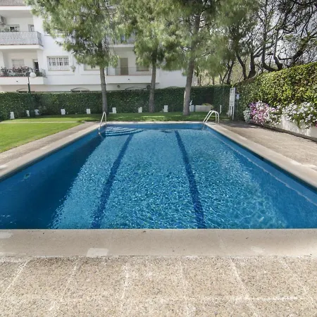 Spaces Oasis Suites- 4 Bedroom, 4 Ensuite Bathrooms, Terrace, Pool, Centre Sitges