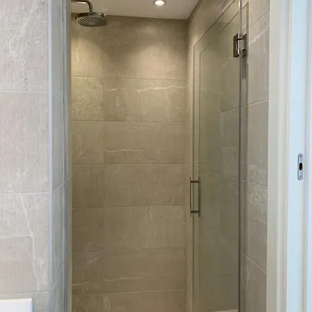 Spaces Oasis Suites- 4 Bedroom, 4 Ensuite Bathrooms, Terrace, Pool, Centre Lejlighed Sitges