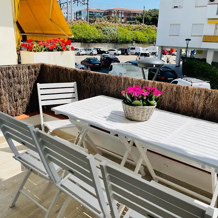 Spaces Oasis Suites- 4 Bedroom, 4 Ensuite Bathrooms, Terrace, Pool, Centre * Sitges