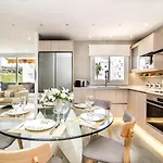 Spaces Oasis Suites- 4 Bedroom, 4 Ensuite Bathrooms, Terrace, Pool, Centre Apartamento
