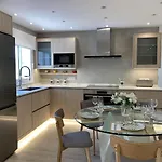 Spaces Oasis Suites- 4 Bedroom, 4 Ensuite Bathrooms, Terrace, Pool, Centre Apartamento *