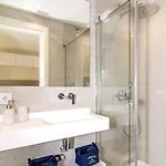 Spaces Oasis Suites- 4 Bedroom, 4 Ensuite Bathrooms, Terrace, Pool, Centre Sitges