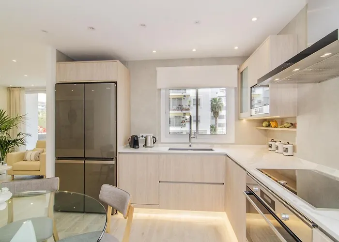 Lägenhet Spaces Oasis Suites- 4 Bedroom, 4 Ensuite Bathrooms, Terrace, Pool, Centre Sitges