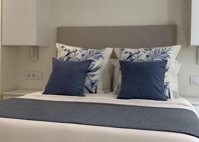 Spaces Oasis Suites- 4 Bedroom, 4 Ensuite Bathrooms, Terrace, Pool, Centre Lägenhet *