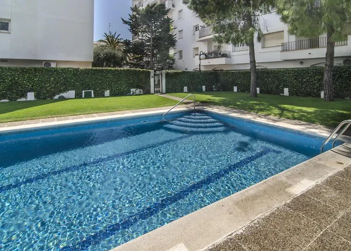 Lägenhet Spaces Oasis Suites- 4 Bedroom, 4 Ensuite Bathrooms, Terrace, Pool, Centre Sitges