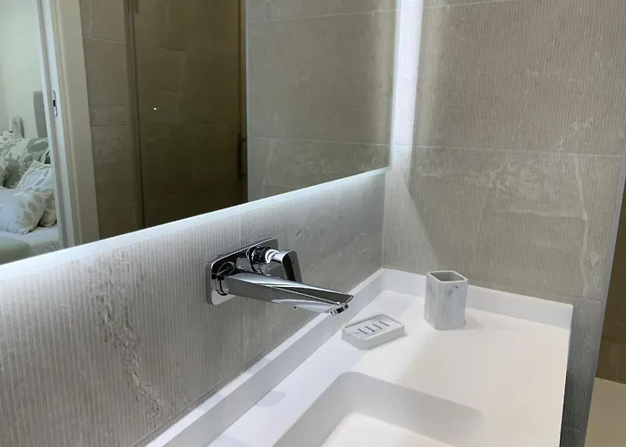 Lägenhet Spaces Oasis Suites- 4 Bedroom, 4 Ensuite Bathrooms, Terrace, Pool, Centre Sitges