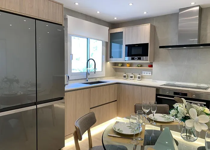 Lägenhet Spaces Oasis Suites- 4 Bedroom, 4 Ensuite Bathrooms, Terrace, Pool, Centre Sitges