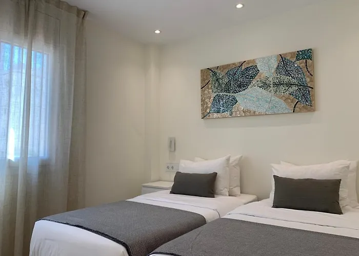 Lägenhet Spaces Oasis Suites- 4 Bedroom, 4 Ensuite Bathrooms, Terrace, Pool, Centre Sitges