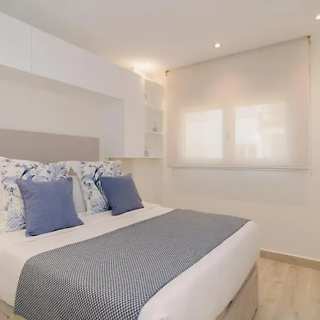 Spaces Oasis Suites- 4 Bedroom, 4 Ensuite Bathrooms, Terrace, Pool, Centre דירה *