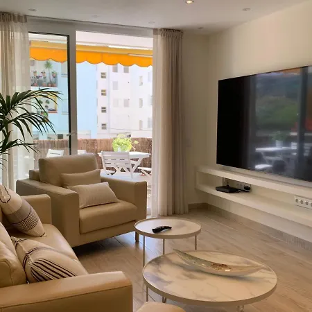 Spaces Oasis Suites- 4 Bedroom, 4 Ensuite Bathrooms, Terrace, Pool, Centre * סיטגס